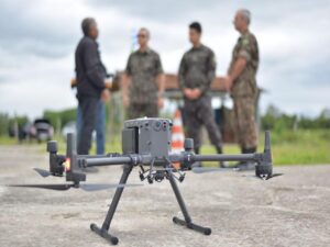 Companhia de drones do Exército Brasileiro em operação.