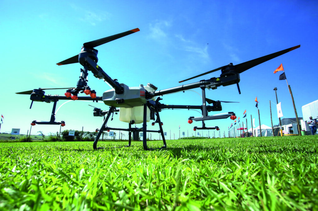 Drone agrícola transforma o agronegócio brasileiro.
